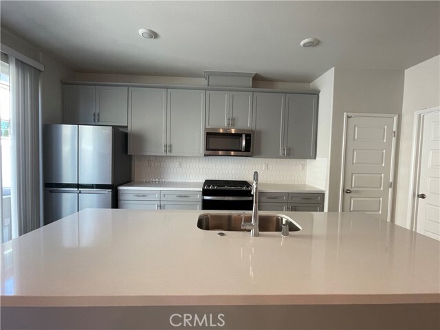 Building Photo - 40416 Birchfield Dr