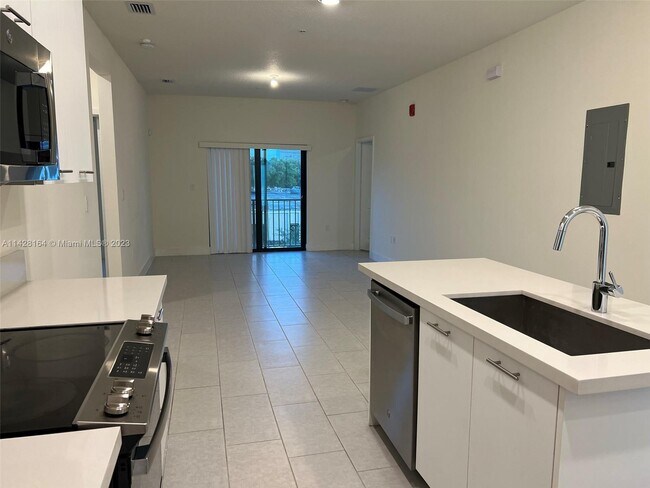 Foto del edificio - 8167 NW 41st St