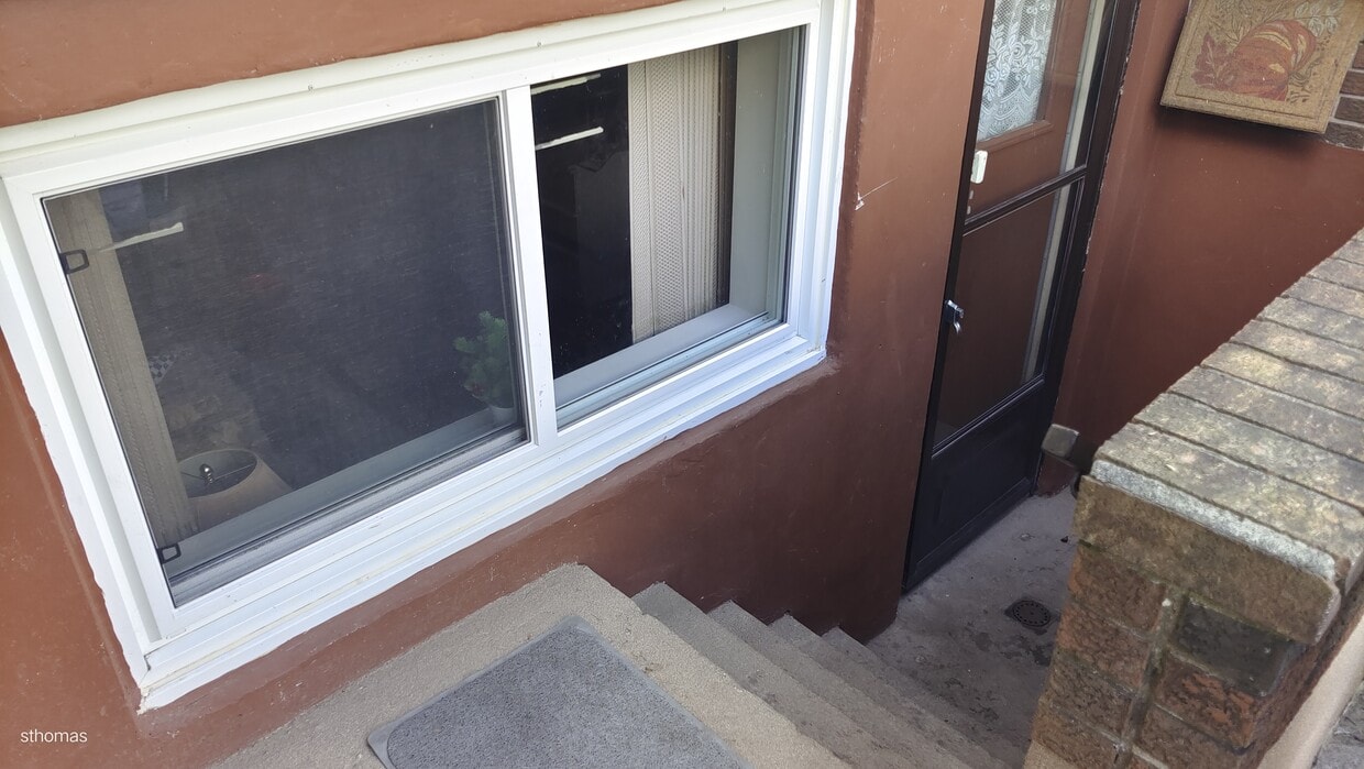 Photo principale - 89 Roehampton Av