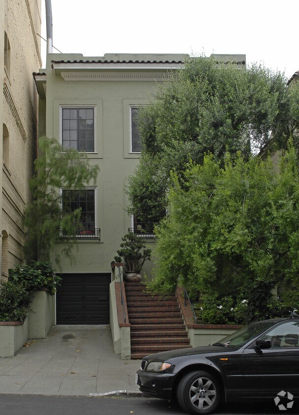 Primary Photo - 2351 Pacific Ave