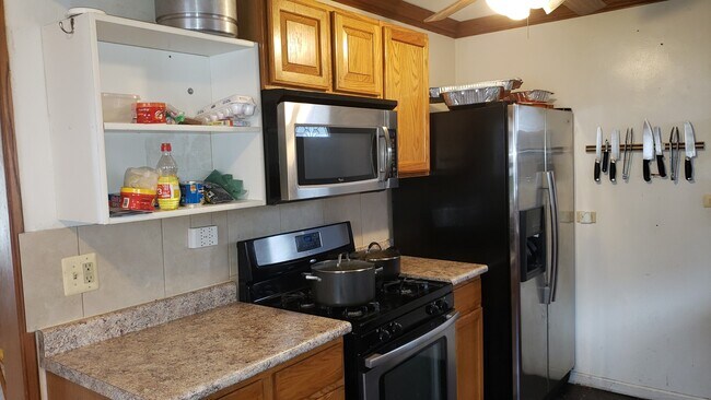 Building Photo - 201 S Harvard Ave