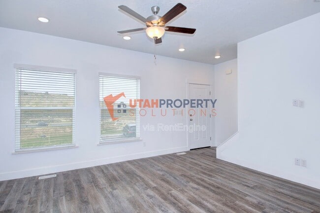 Building Photo - 2737 E Iron Bark Alley