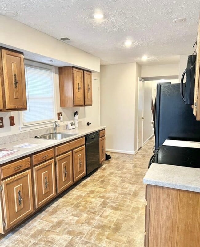 Building Photo - 5010 Albacore Ct