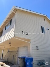 Building Photo - 240 S 9th St