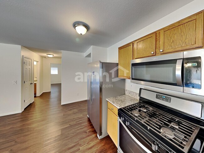 Foto del edificio - 286 E Mountain Alder St