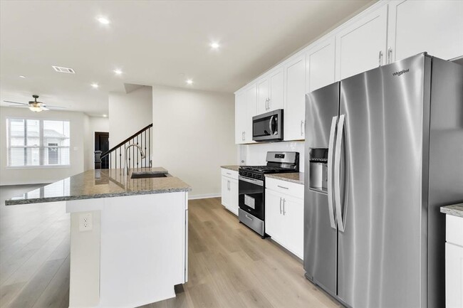 Building Photo - 2500 Forest Creek Dr