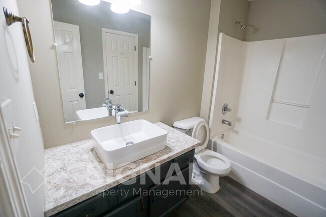 Building Photo - 112 Timberleaf Cir