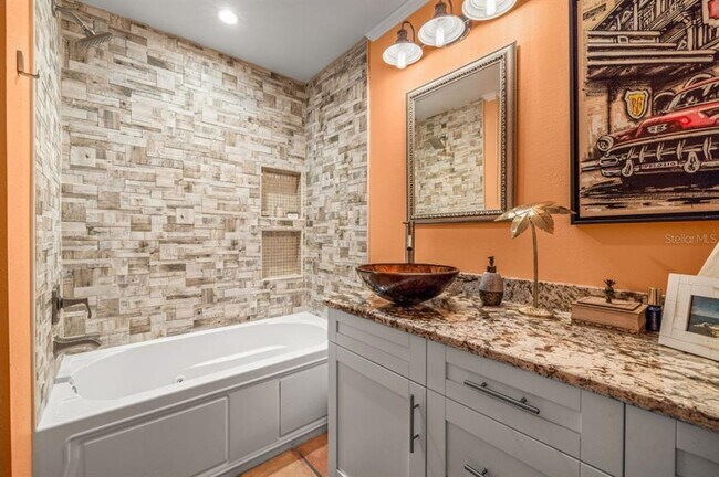 Building Photo - 8728 Bay Crest Ln