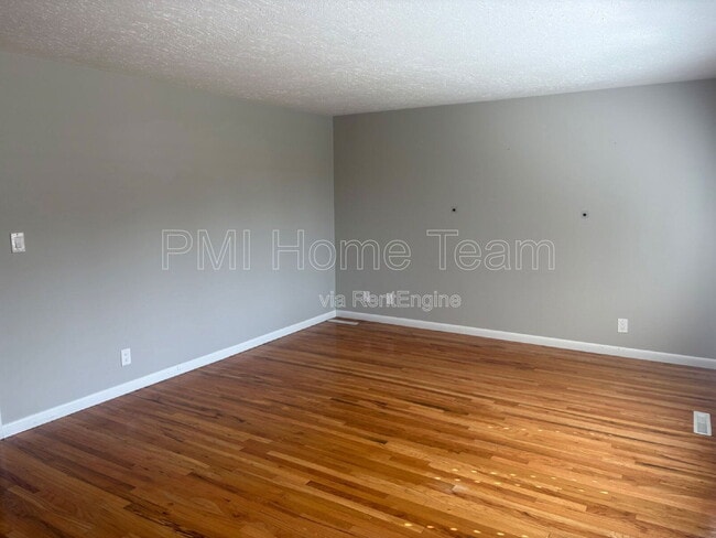 Building Photo - 442 N 250 E