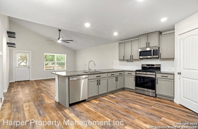 Building Photo - 4 br, 2.5 bath House - 29534 Summer Copper