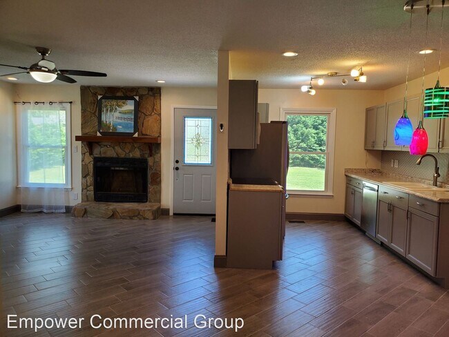 Building Photo - 3 br, 2 bath House - 1121 Butterwood Circle