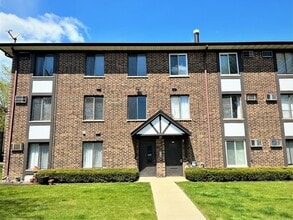 Building Photo - 13 Crestview Ln