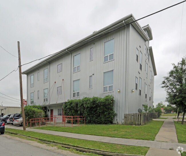 Shepard Lofts Apartments Houston, TX