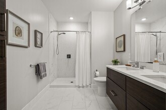 Building Photo - 220 Ventura Ave