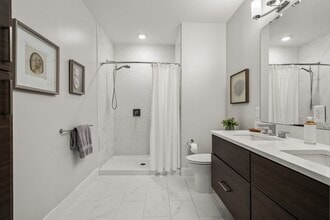 Building Photo - 220 Ventura Ave