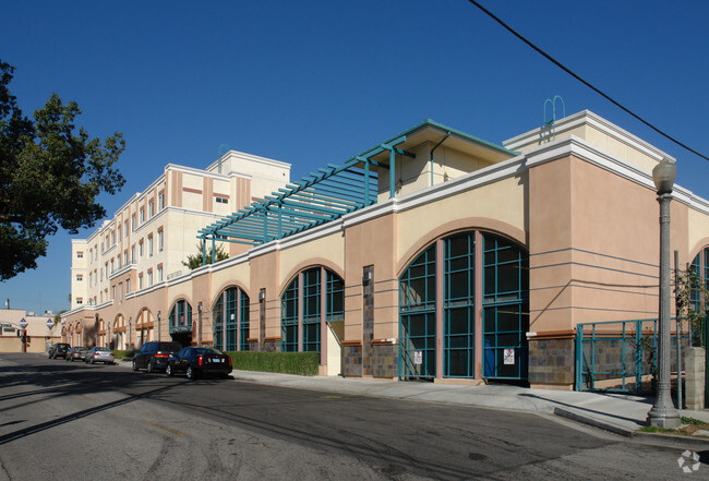 Building Photo - Alhambra Regency Plaza