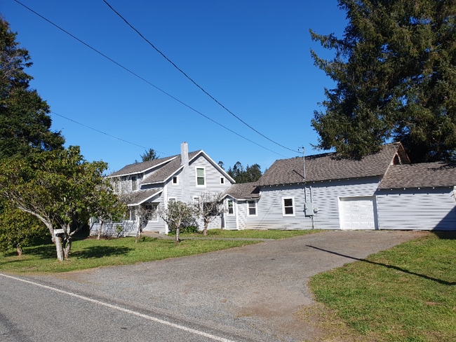 Building Photo - 1300 Morehead Rd