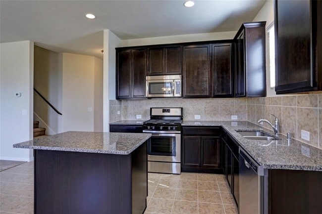 Building Photo - 5303 Ivory Glass Dr