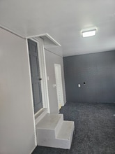 Building Photo - 731 Tulip St SW