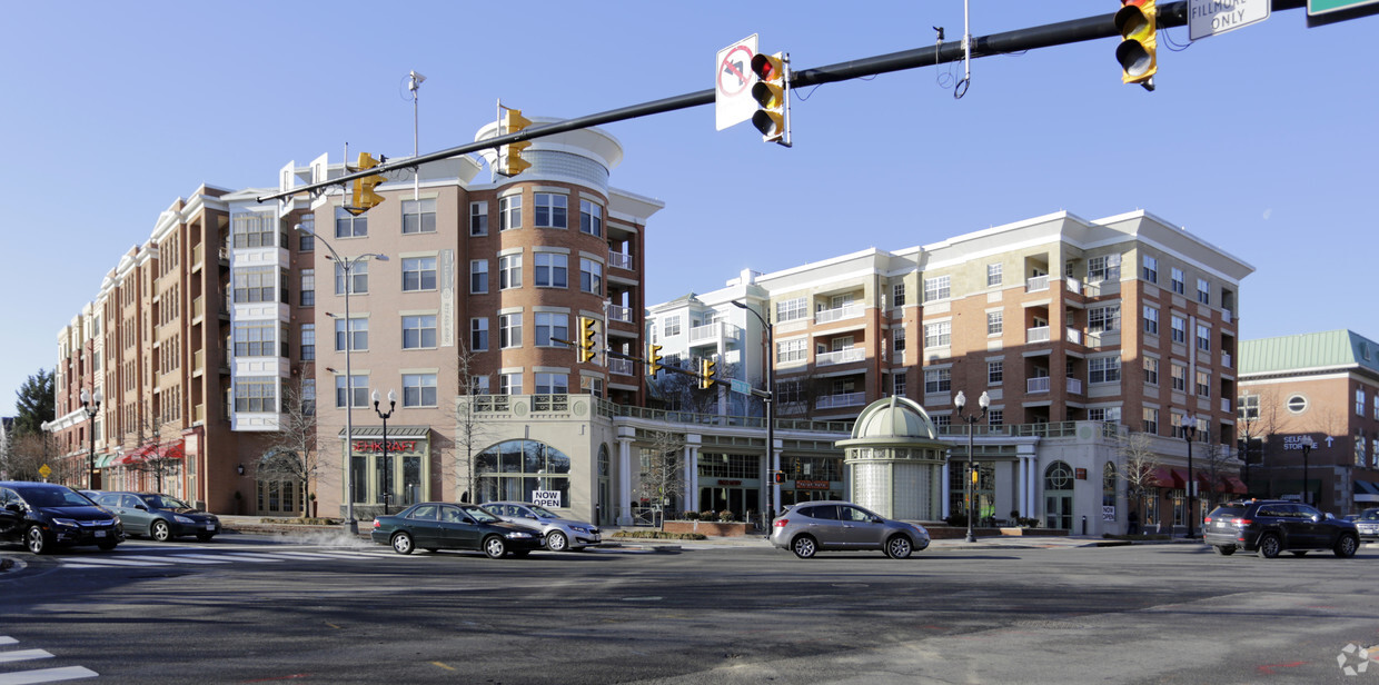 Garfield Park Apartments - Arlington, VA | Apartments.com