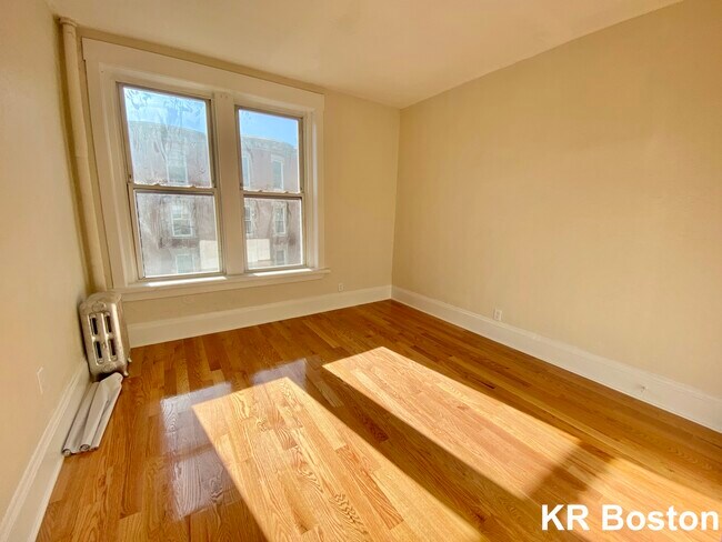 Building Photo - 92 Corey Rd