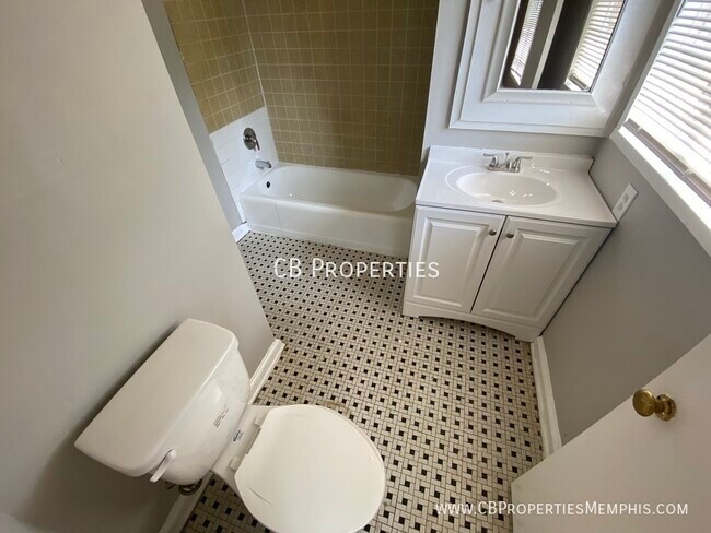 Building Photo - $250 Visa gift card when you sign a lease ...