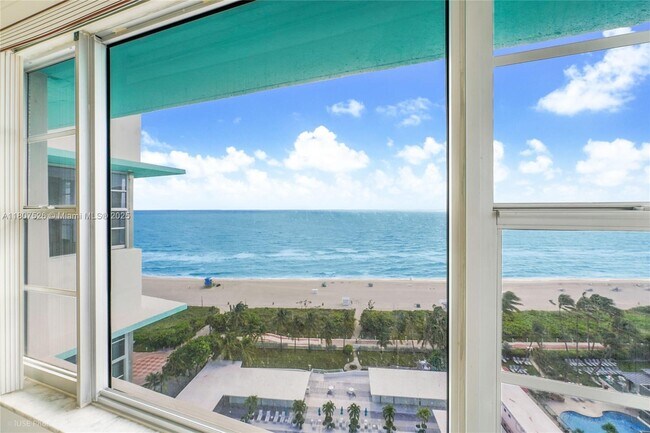 Foto del edificio - 5255 Collins Ave