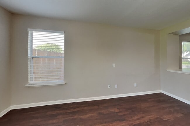 Building Photo - 6439 Lily Hollow Ct