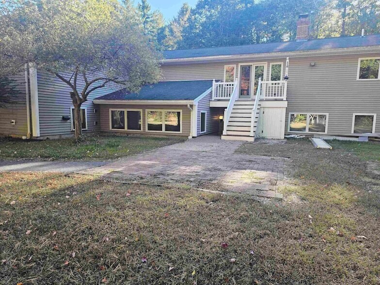 Foto principal - 30 Sterling Ln