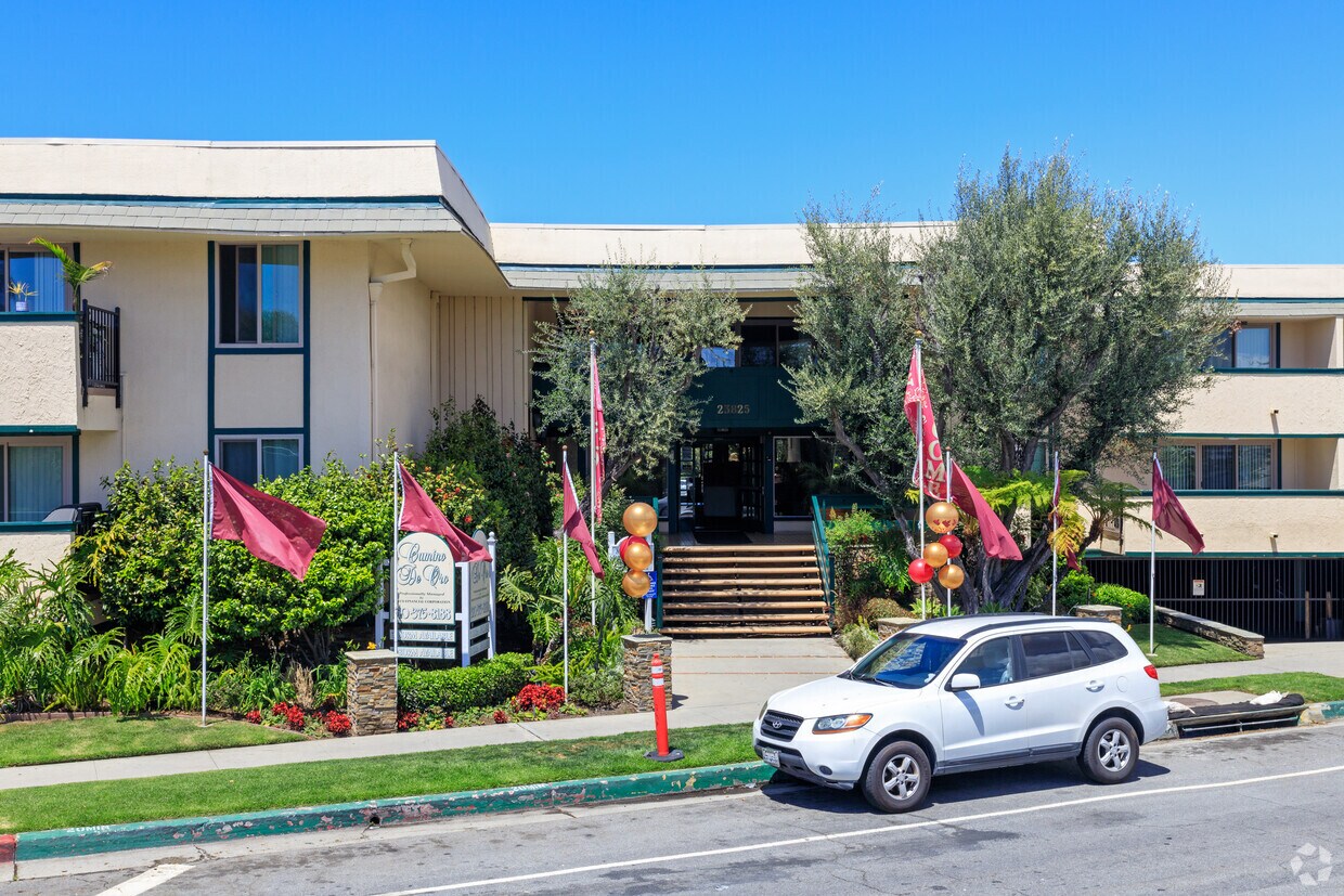 Camino De Oro Apartments in Torrance, CA Westside Rentals
