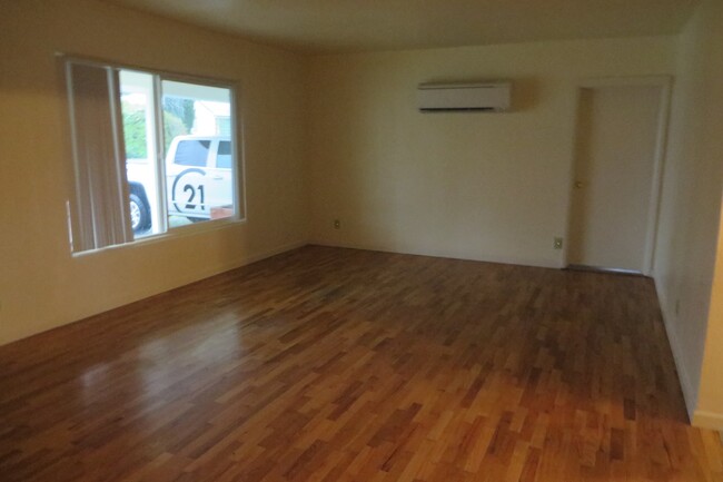 Foto del edificio - Great 3 Bedroom House on the West Side of ...