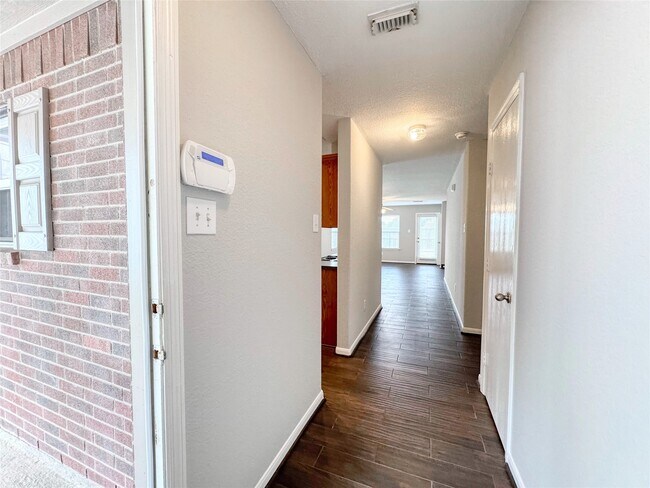 Foto del edificio - 13327 Belvedere Park Ct