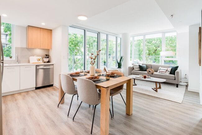 Building Photo - Origin