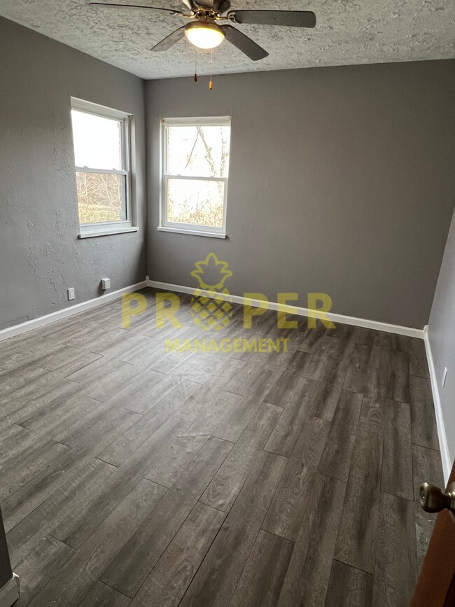 Foto del edificio - 3 bedrooms 2 full bathroom house for rent