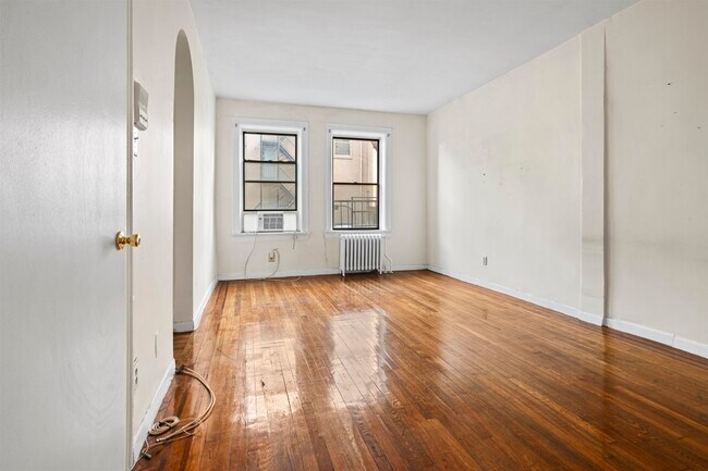 Foto del edificio - 821 Bergen Ave