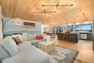 Building Photo - 22923 War Eagle Blacktop Rd