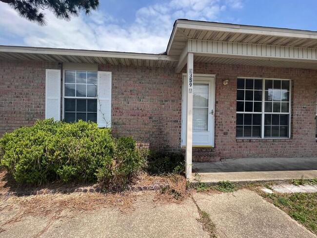 Building Photo - Gulf Breeze - Greenbriar Estates - 2 bedro...