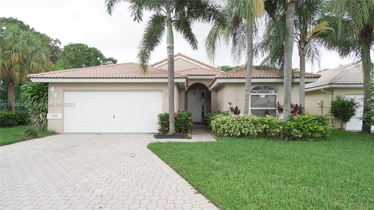 Primary Photo - 5449 Grande Palm Cir