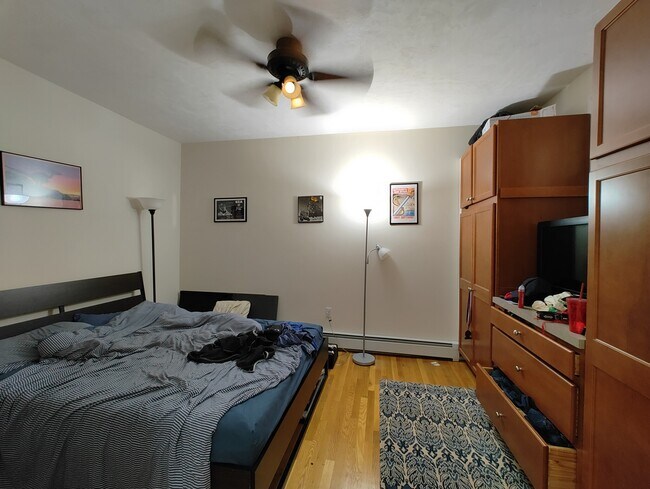 Foto del edificio - 1056 Cambridge St
