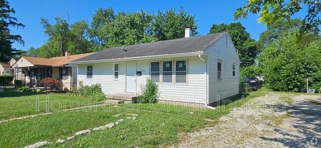 Building Photo - 1914 N Hawthorne Ln