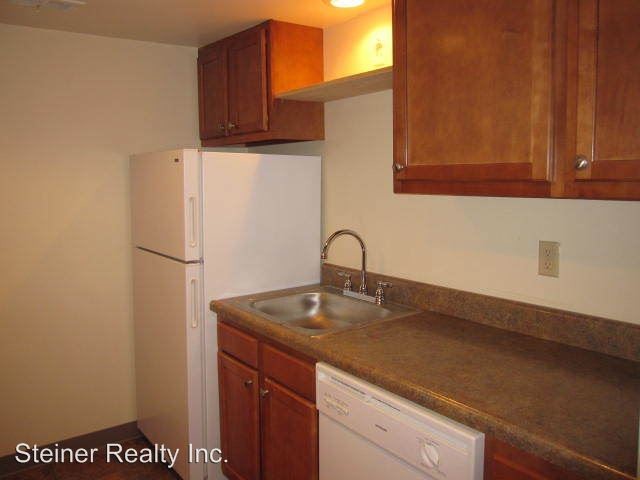 Building Photo - 556 S Trenton Ave