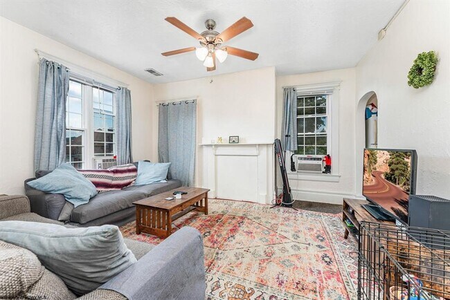 Foto del edificio - 421-425 Ash Street
