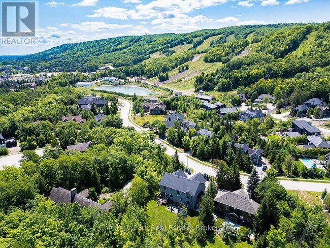 Photo du bâtiment - 163 Alta Rd