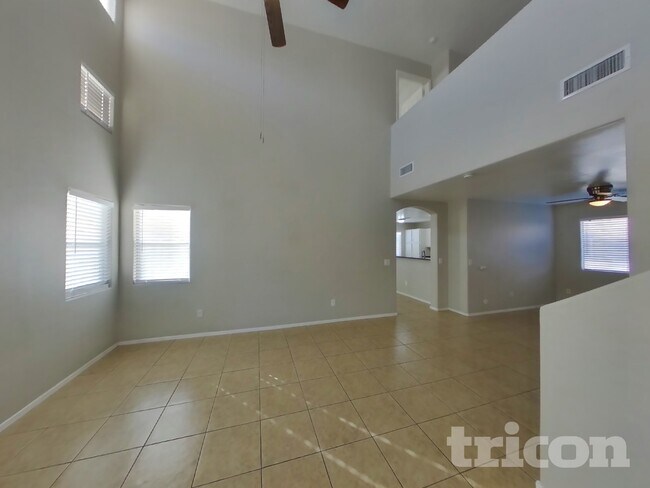 Building Photo - 7024 N 77th Dr