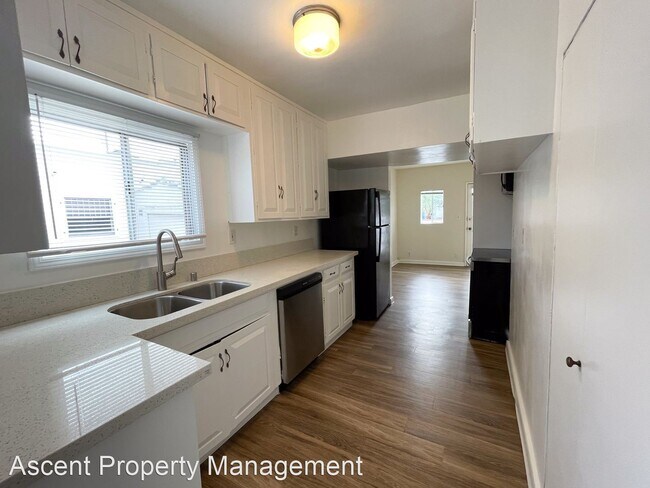 Building Photo - 2 br, 1 bath House - 4395 Florida St.