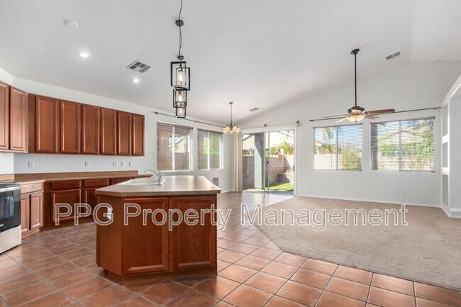 Foto del edificio - 15006 W Wethersfield Rd