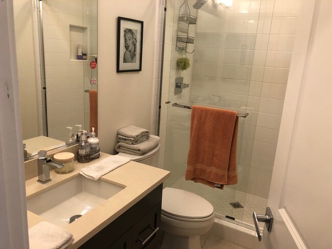 Private Bathroom - 12818 N Seaglass Cir