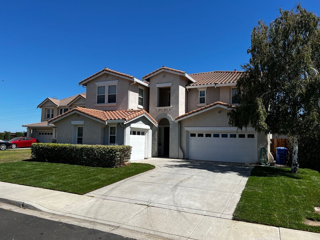Foto principal - Large, Refreshed Shadow Lakes Home