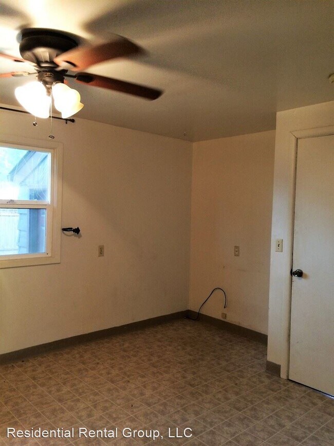 Foto del edificio - 3 br, 1 bath House - 911 NE Sunrise Lane