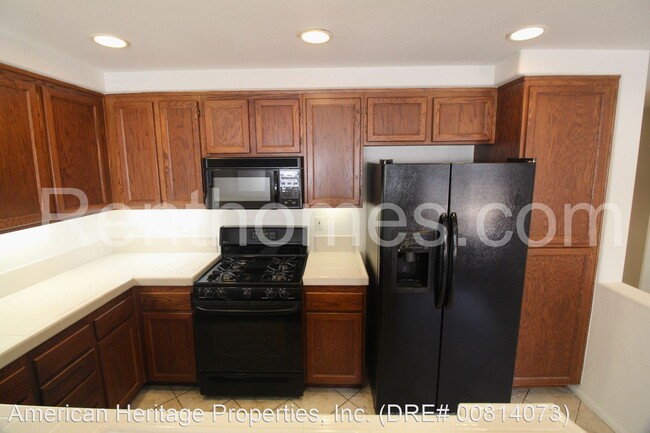 Building Photo - 2 br, 2 bath House - 10334-34 Scripps Powa...